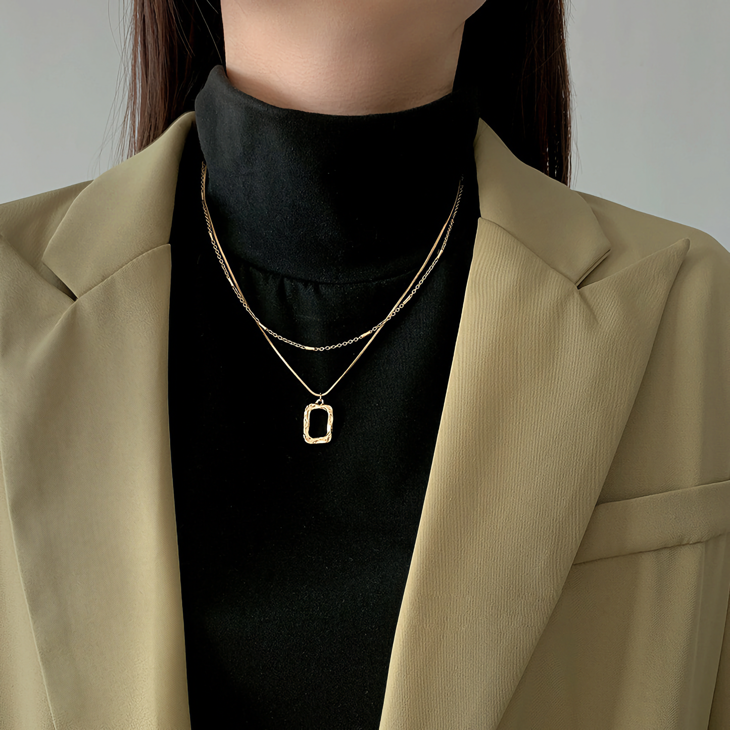 Collar Abigail de cadenas superpuestas