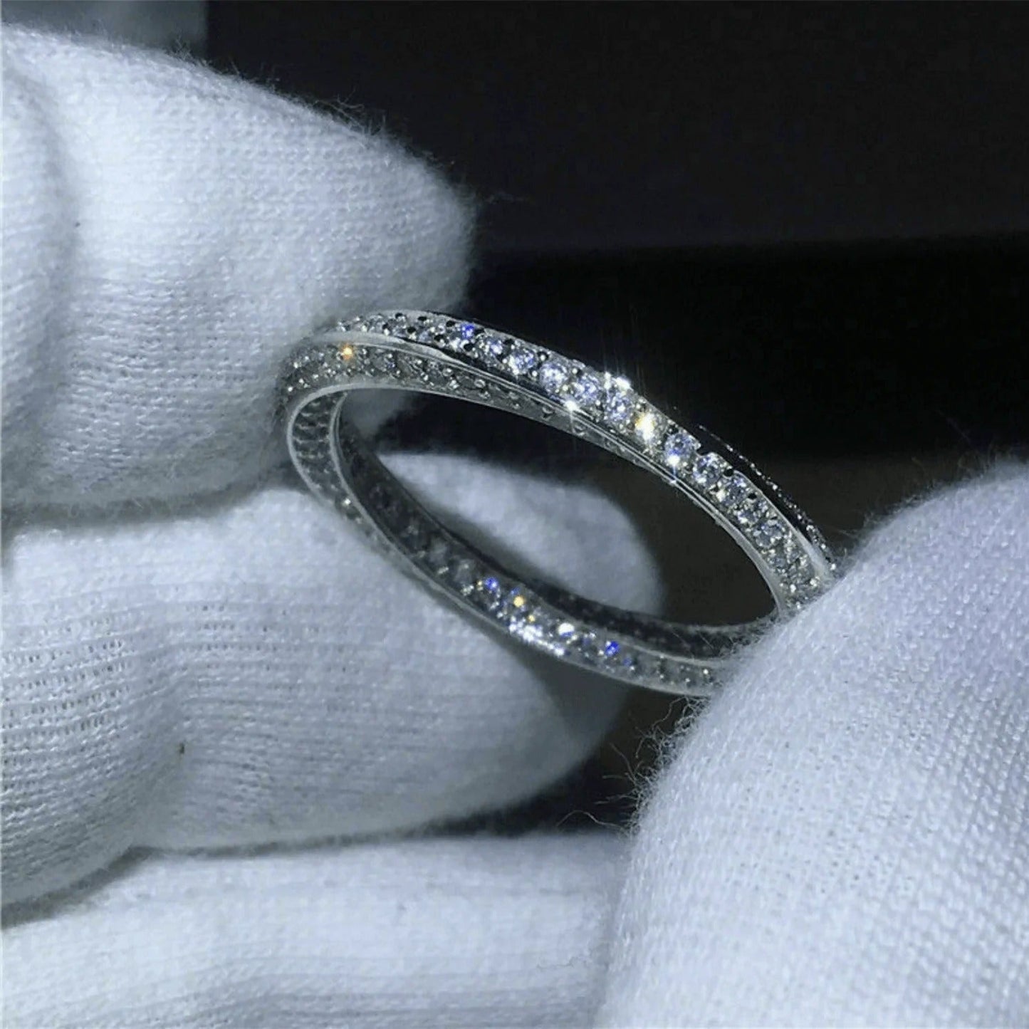 Anillo de banda tejida Julianne