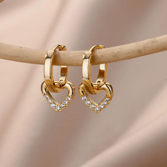 Pendientes chapados en oro de 18 quilates con colgante en forma de corazón