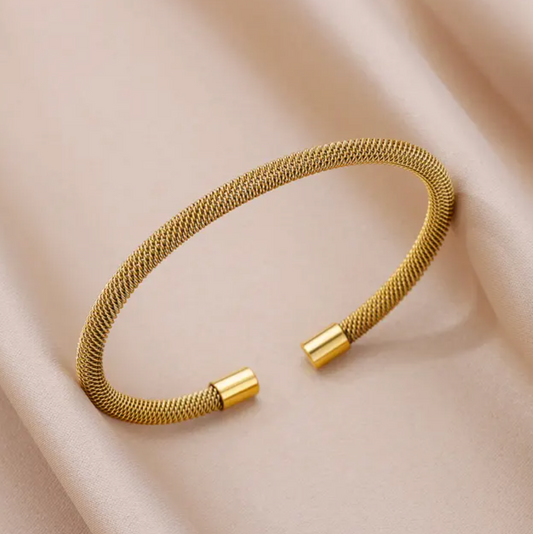 Collar triple chapado en oro de 18 quilates con gargantilla y estrellas