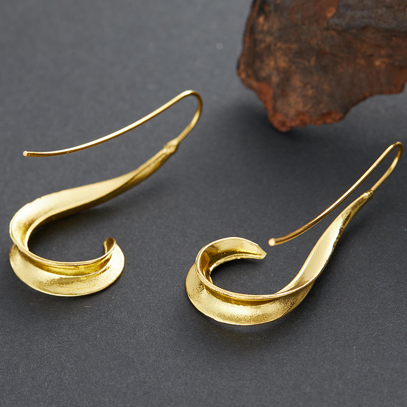 Pendientes colgantes dorados vintage