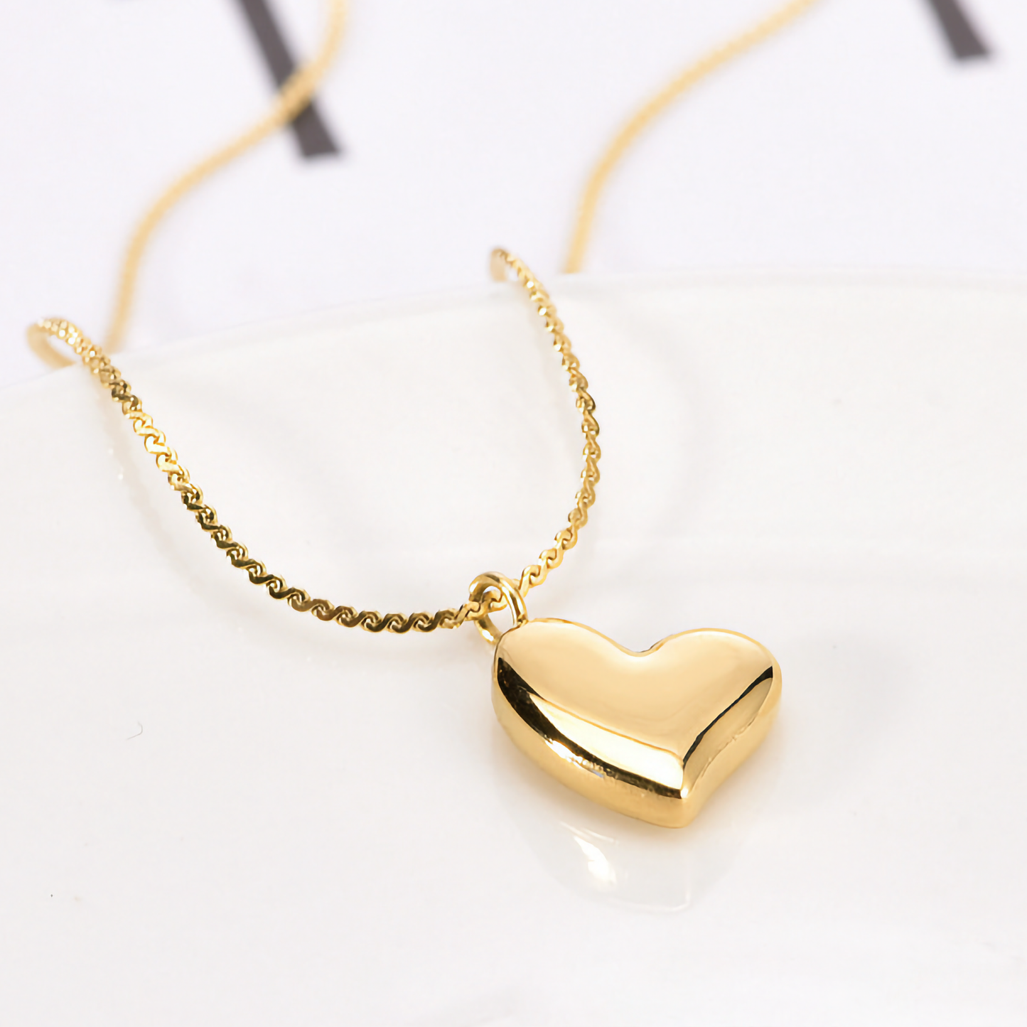 Collar de corazón dorado Dorothea