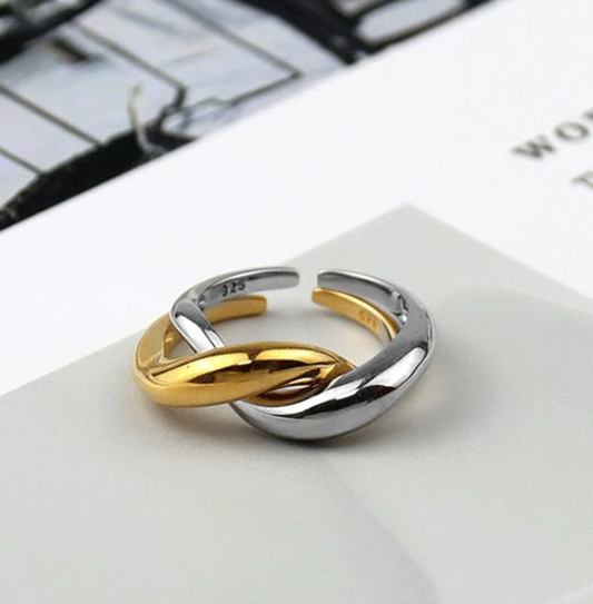Anillo Hilado en Oro y Plata Elegante