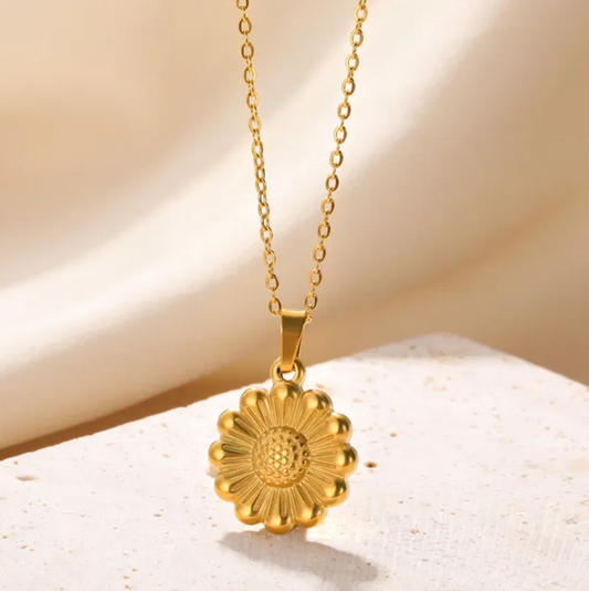 Collar margarita chapado en oro de 18 quilates