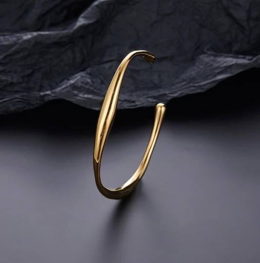 Pulsera fina chapada en oro de 18 quilates con pequeña flor y circonitas